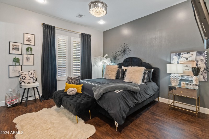 1409 E Dove Pl-39