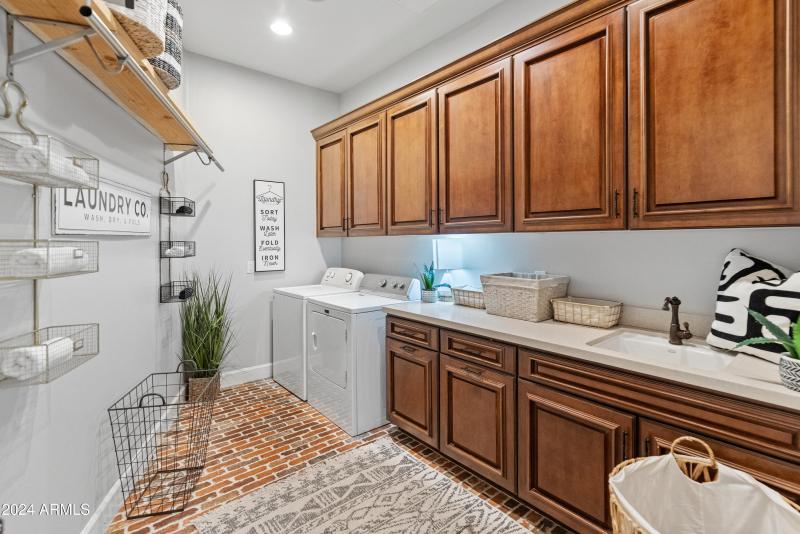 1409 E Dove Pl-42