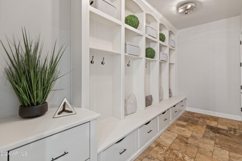 1409 E Dove Pl-43