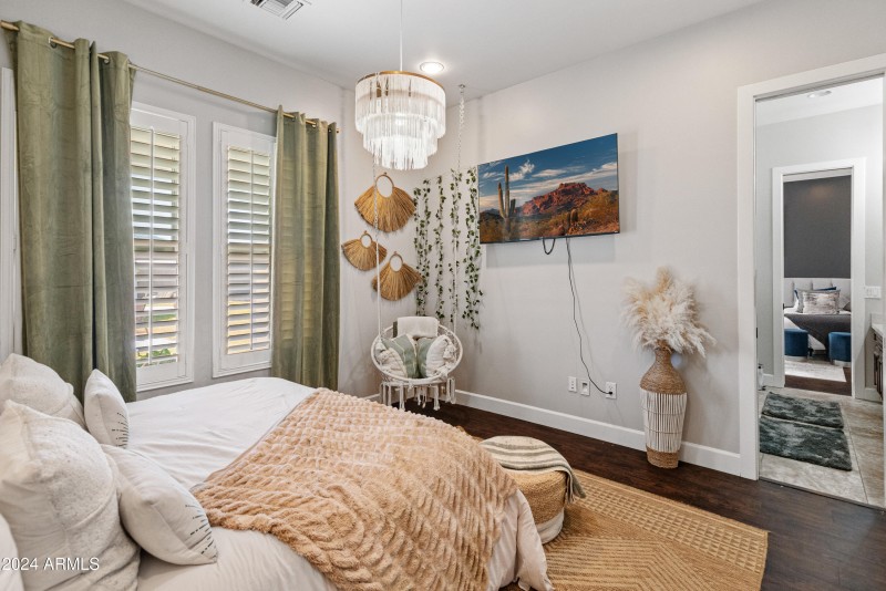 1409 E Dove Pl-45