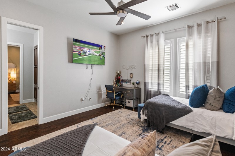 1409 E Dove Pl-51