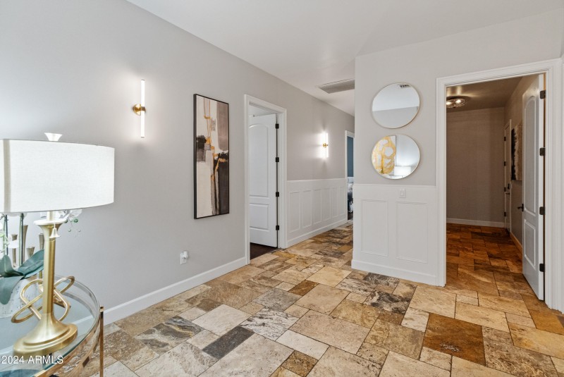 1409 E Dove Pl-53