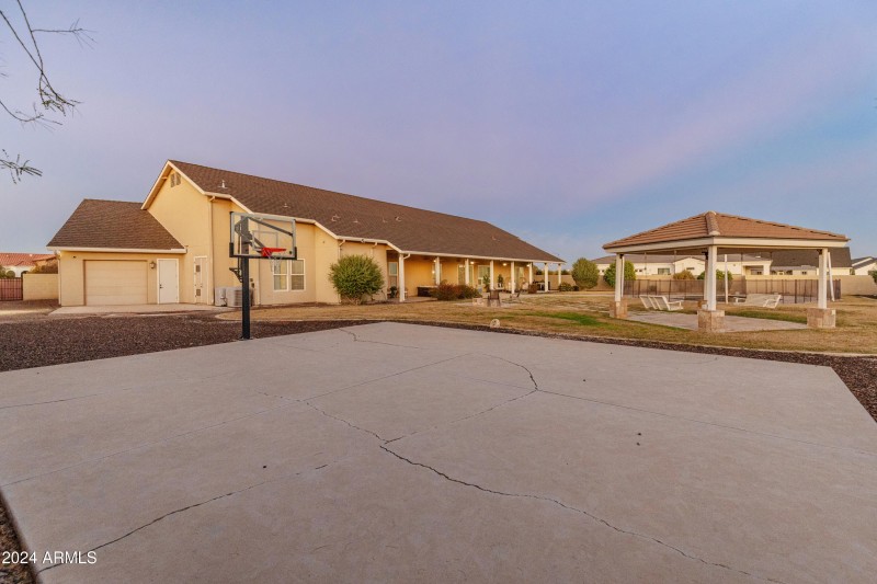 1409 E Dove Pl-95