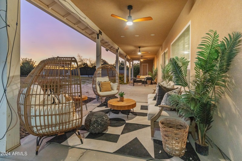 1409 E Dove Pl-102