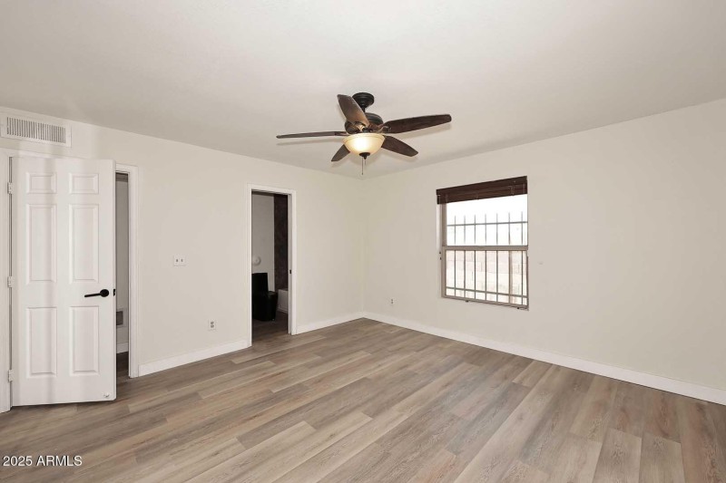 Guest Bedroom2