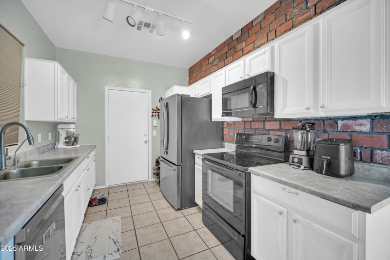 12022 W Belmont-11