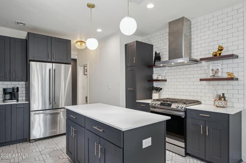 10-web-or-mls-2310-north-11th-st