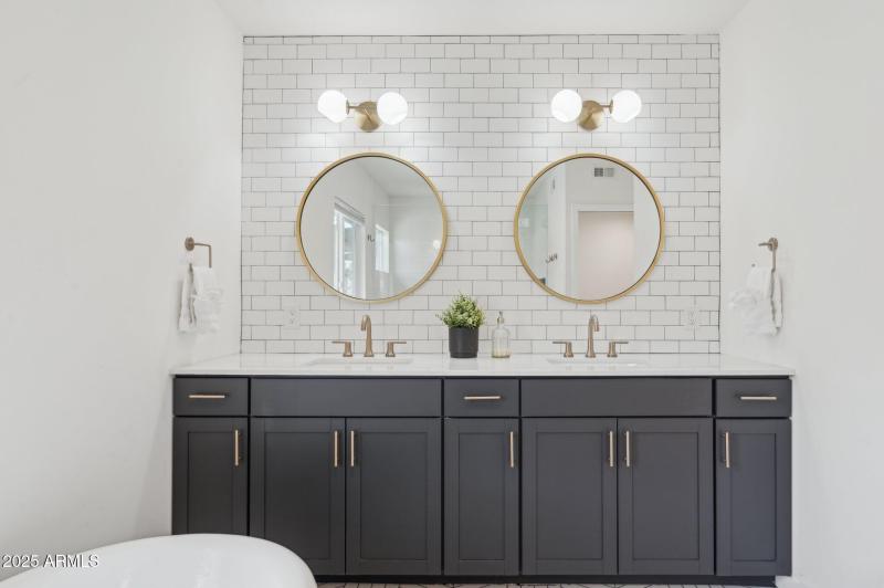 18-web-or-mls-2310-north-11th-st