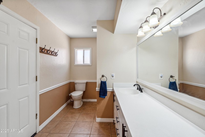 Large Full Pool Bath