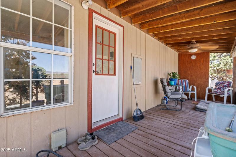 3 Exterior 25