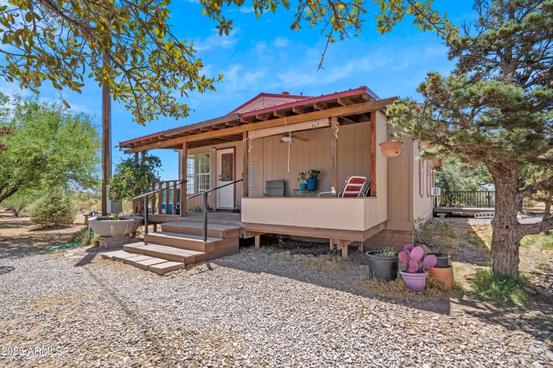 3 Exterior 26
