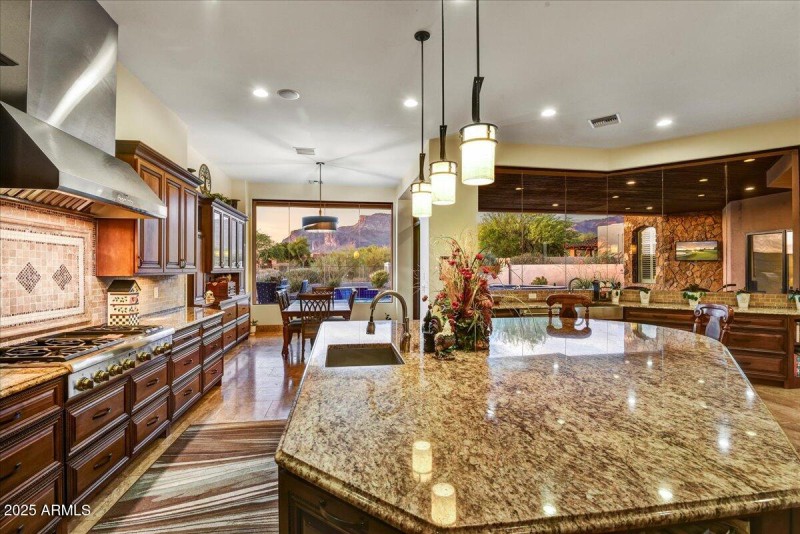 15-Kitchen View