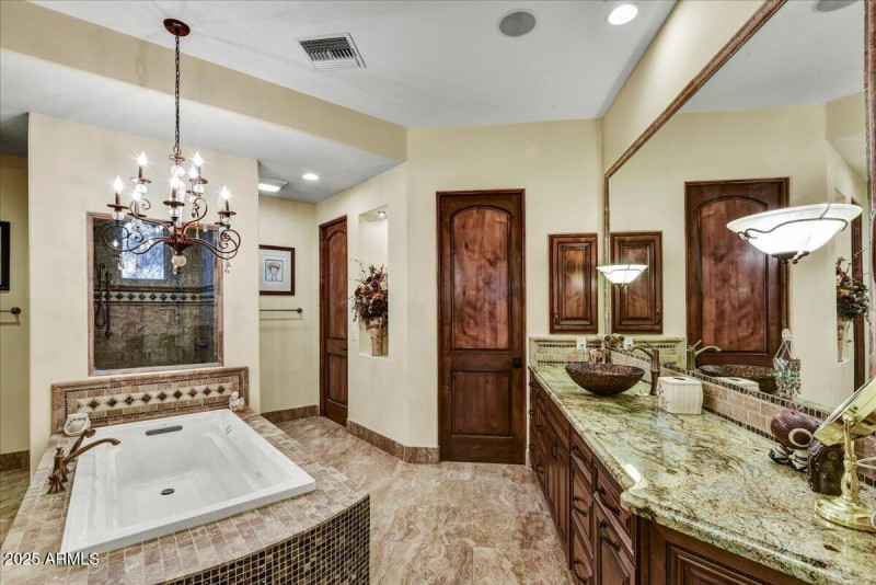 24-Primary Bathroom