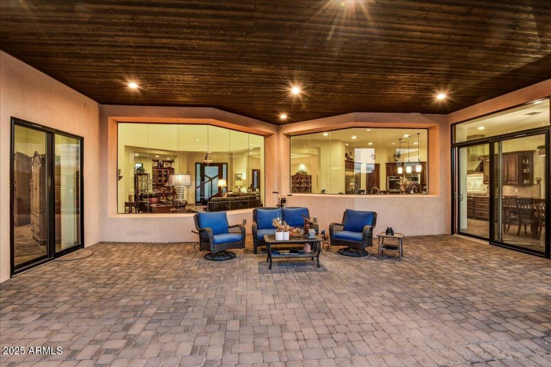 33-Covered Patio