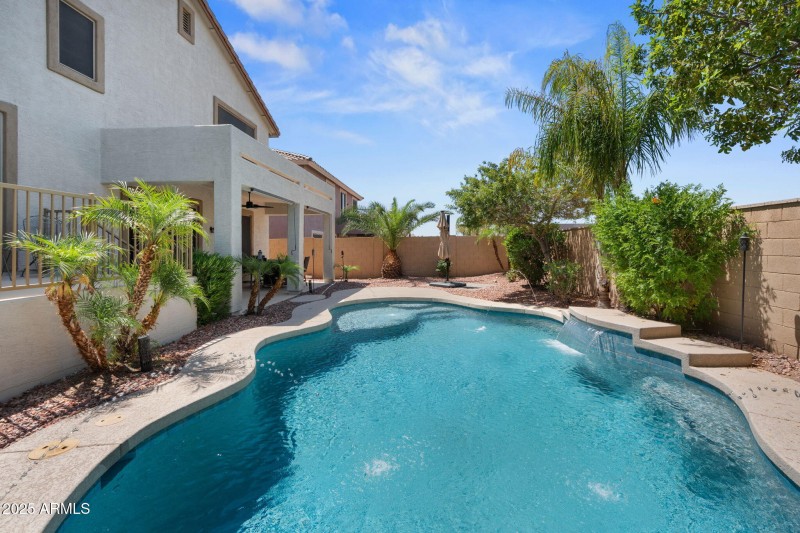 19b - Outdoor Oasis