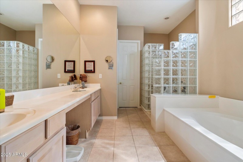 Primary bath