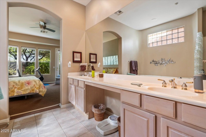 Primary bath