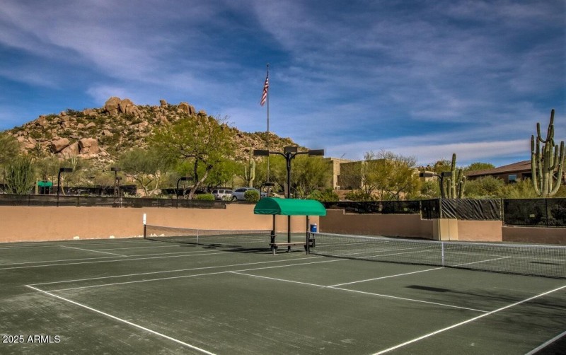 2 Clay courts