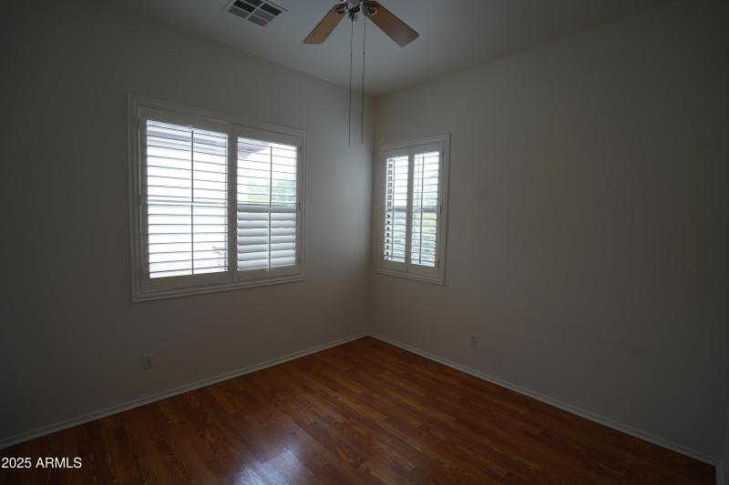 Bedroom#1-2