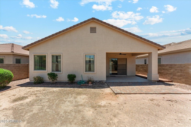 32-JDC09384