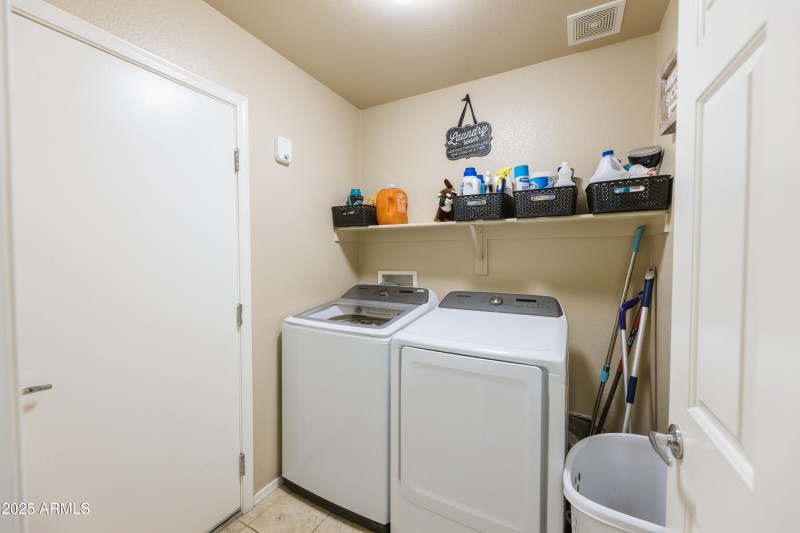 2725 E Mine Creek Rd 1208-2743