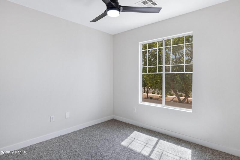 1563 S Longspur Ln-19