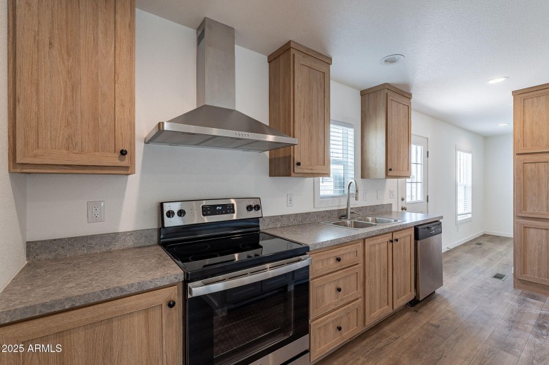 15-web-or-mls-96th-16