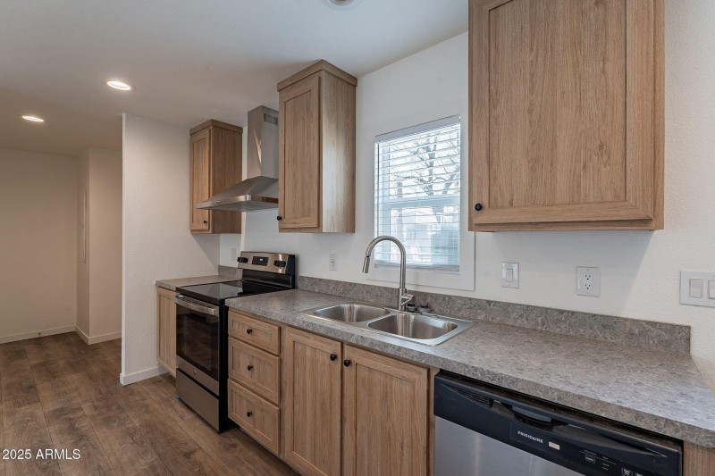 17-web-or-mls-96th-18