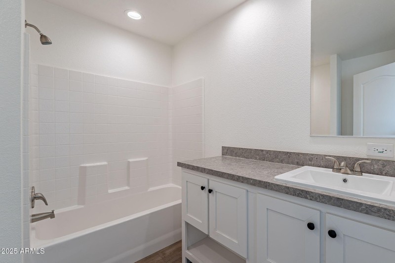 29-web-or-mls-96th-30