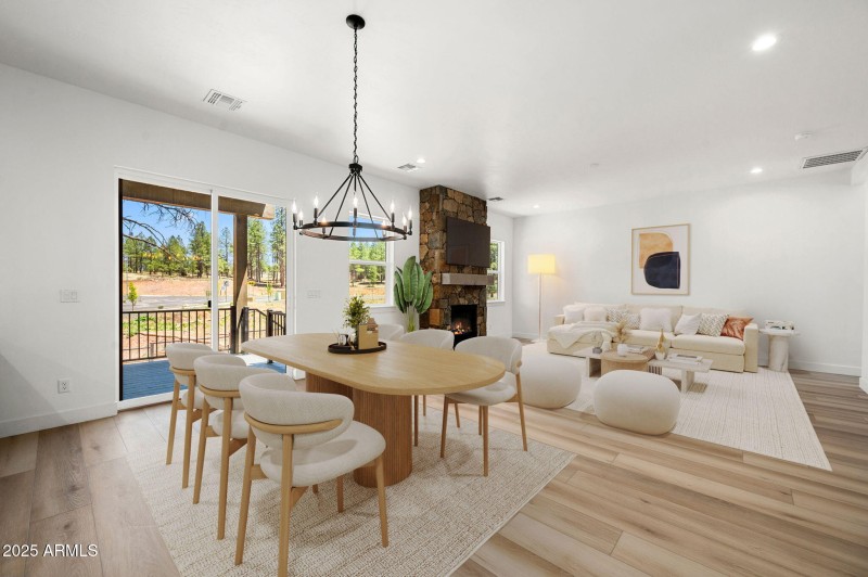 17-Dining Room (2) VS (1)