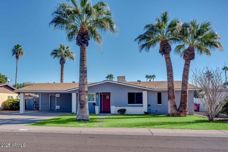 2923 N 81st Place