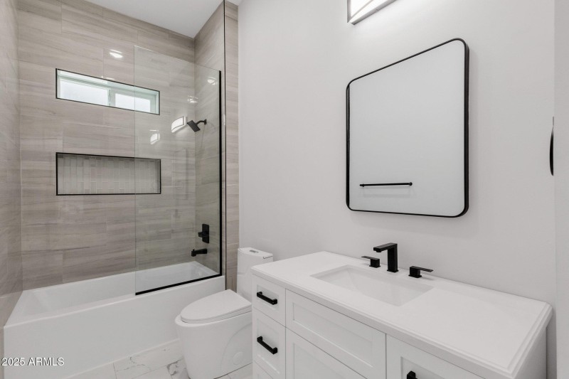 2nd bathroom