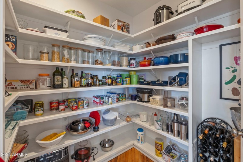 021_105Pantry
