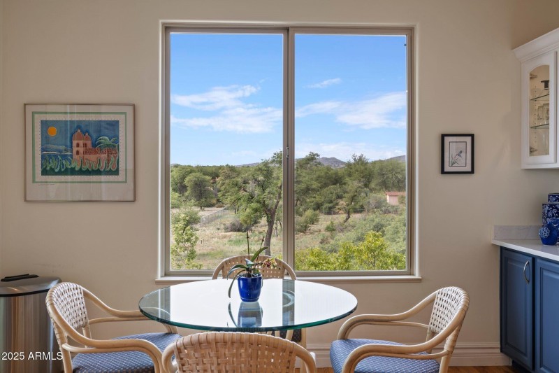 023_Breakfast Nook