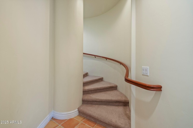 053_Stairs to Lower Level