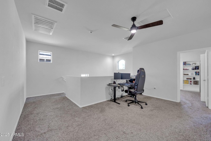 36085 W Prado St-35