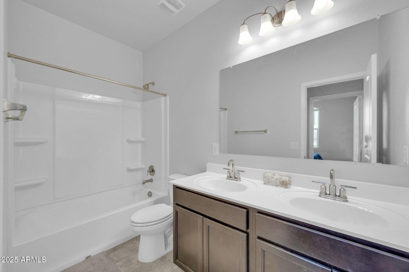 36085 W Prado St-32