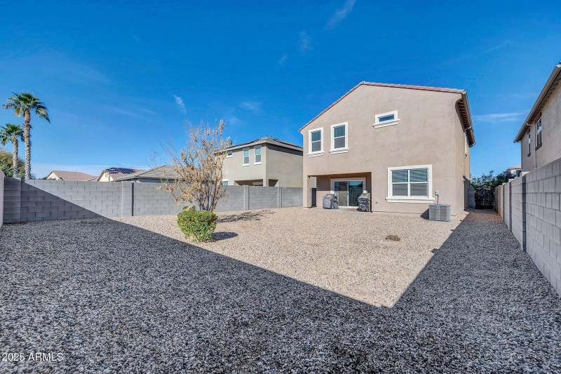 36085 W Prado St-41