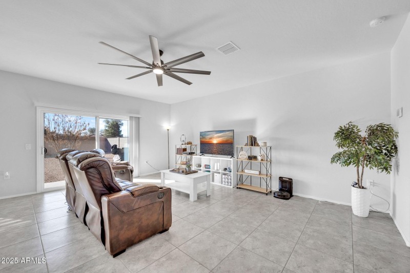 36085 W Prado St-6