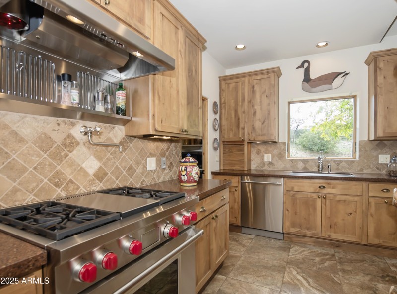 03 Kitchen c