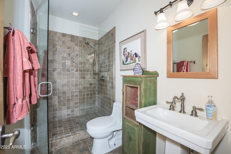 10 Guest Bath a