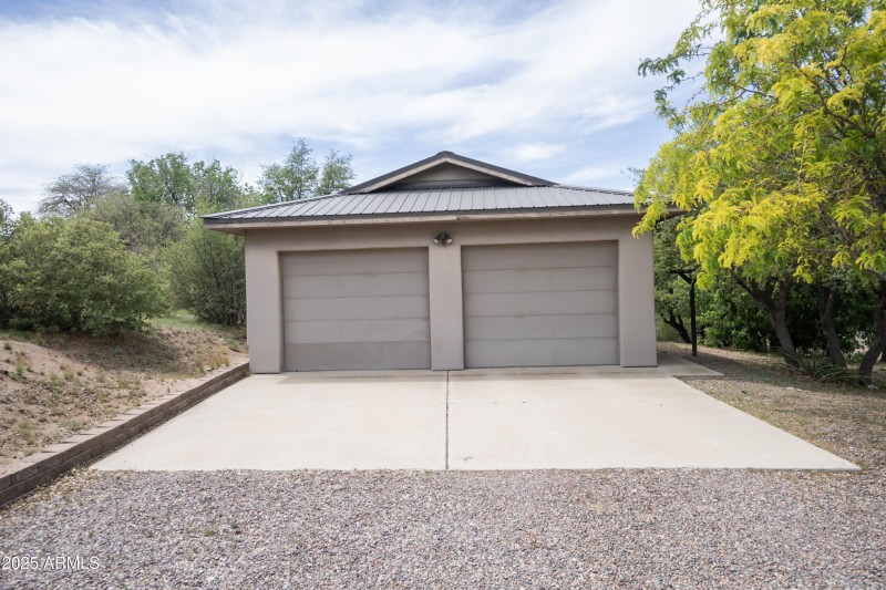 13 Garage a