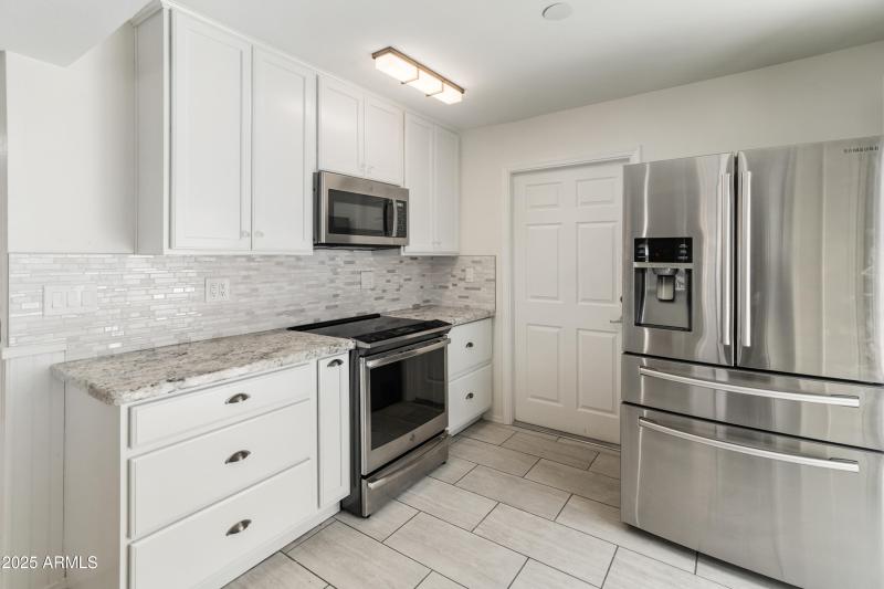26034 S Eastlake Dr-15