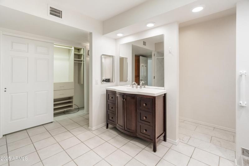 26034 S Eastlake Dr-20