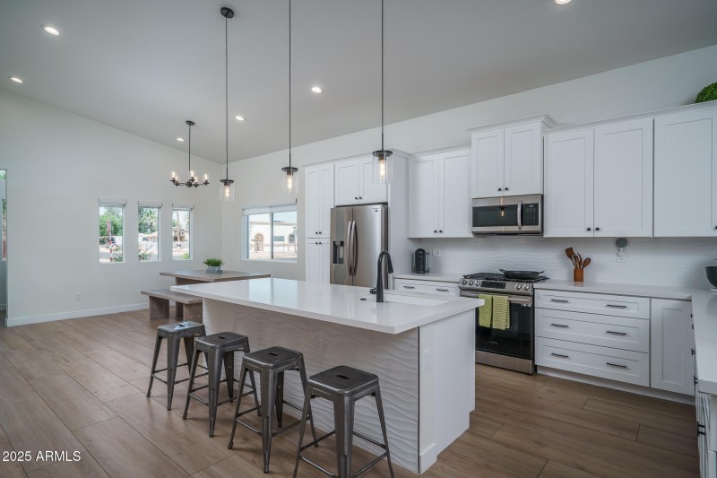 8) KITCHEN
