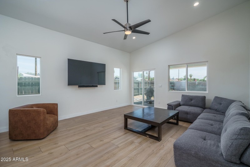 11) GREAT ROOM