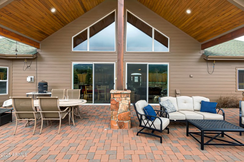 HiRes-8725ChimneySprings04