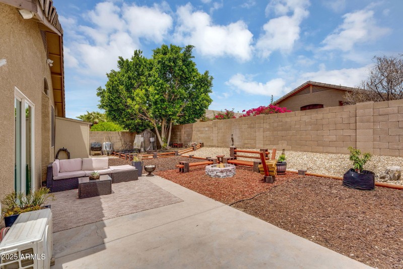 42-web-or-mls-10226 W Country Club Trail