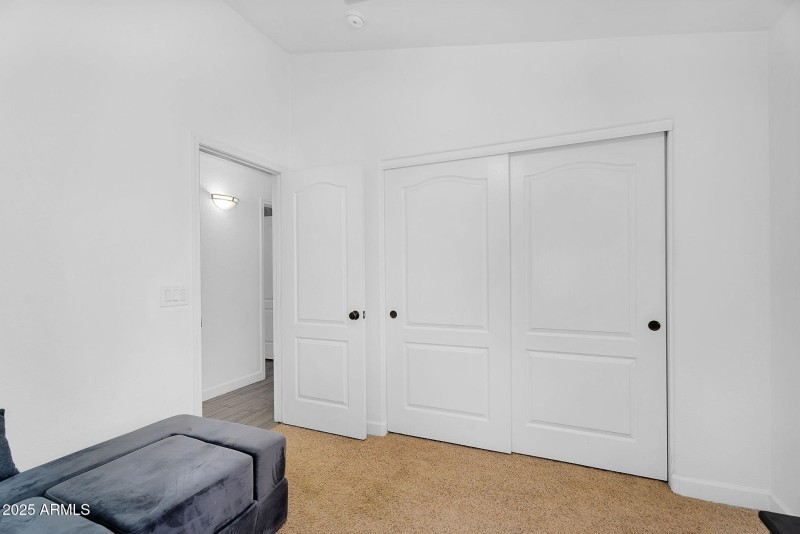 27-web-or-mls-10226 W Country Club Trail