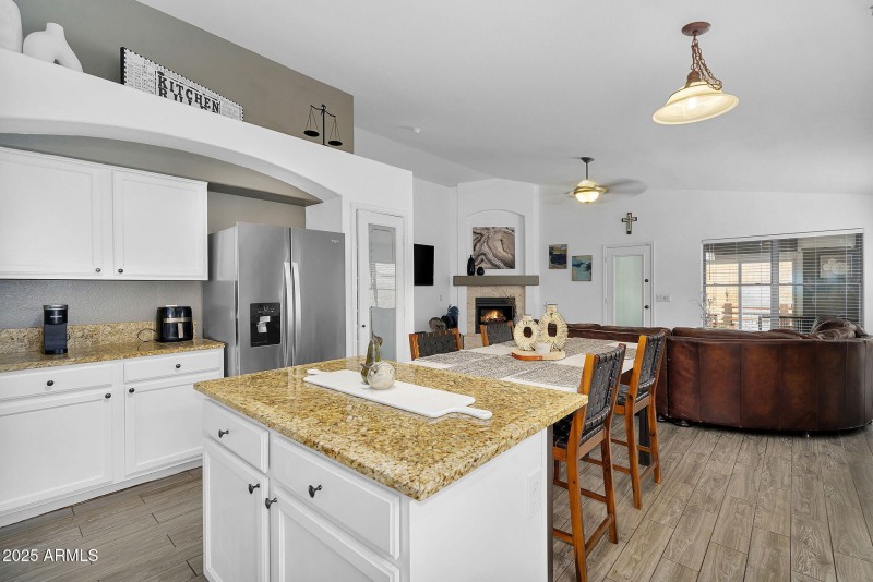 15-web-or-mls-10226 W Country Club Trail